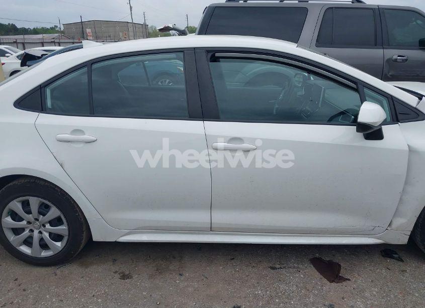 Photo 13 of 2021 Toyota Corolla LE (VIN 5YFEPMAE5MP224024)