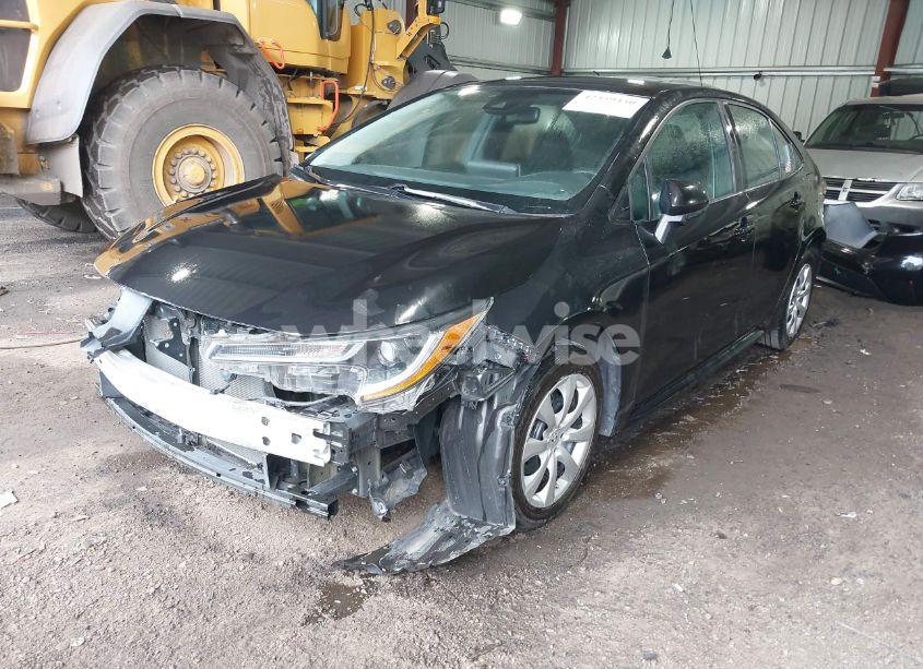 Photo 2 of 2021 Toyota Corolla LE (VIN 5YFEPMAE5MP238182)