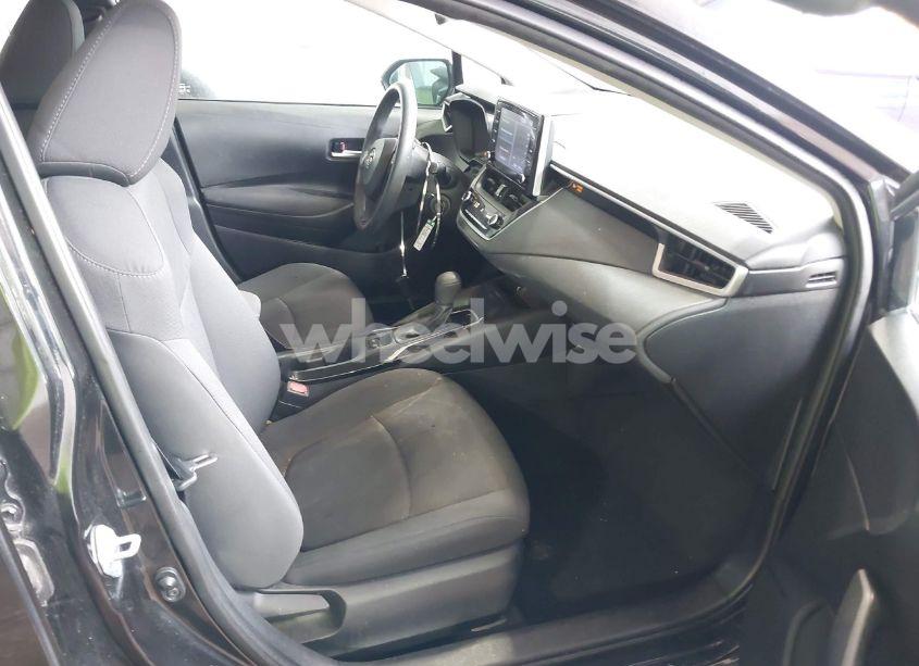 Photo 5 of 2021 Toyota Corolla LE (VIN 5YFEPMAE5MP238182)