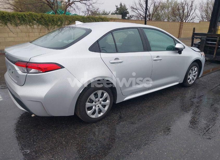 Photo 4 of 2021 Toyota Corolla LE (VIN 5YFEPMAE5MP243298)