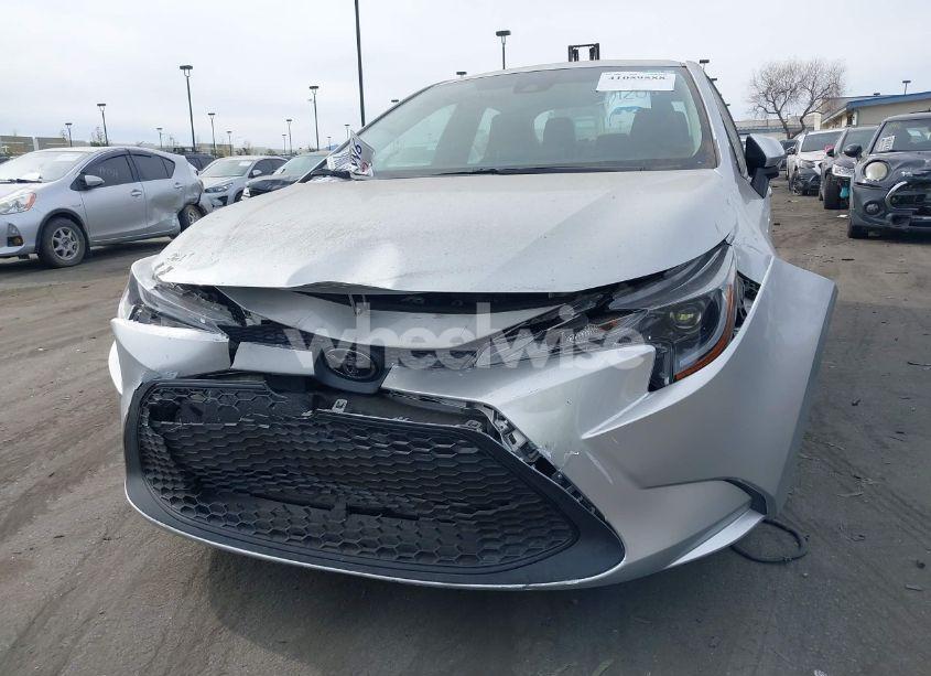 Photo 6 of 2021 Toyota Corolla LE (VIN 5YFEPMAE5MP243298)