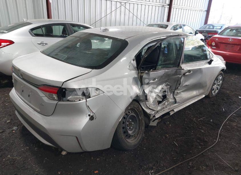 Photo 4 of 2021 Toyota Corolla LE (VIN 5YFEPMAE5MP248355)