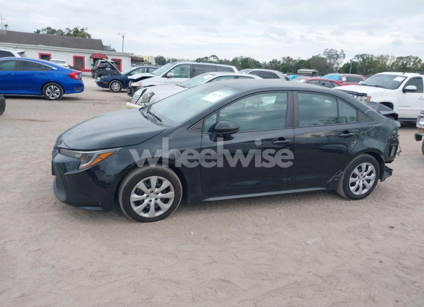 Photo 14 of 2021 Toyota Corolla LE (VIN 5YFEPMAE5MP258738)