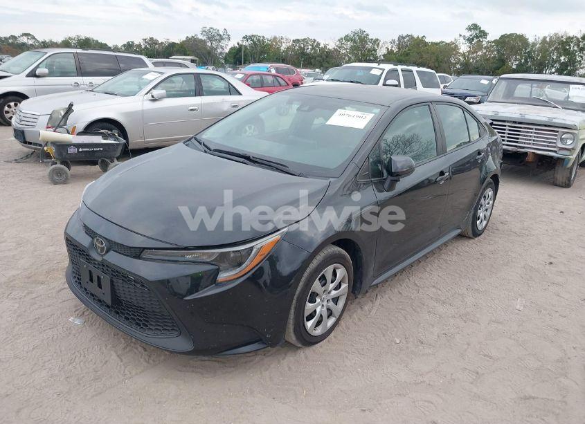 Photo 2 of 2021 Toyota Corolla LE (VIN 5YFEPMAE5MP258738)