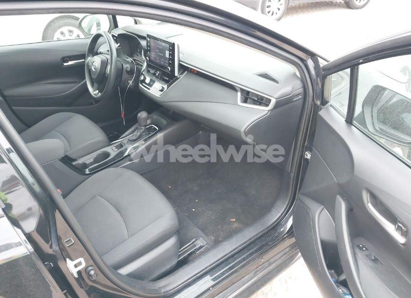 Photo 5 of 2021 Toyota Corolla LE (VIN 5YFEPMAE5MP258738)