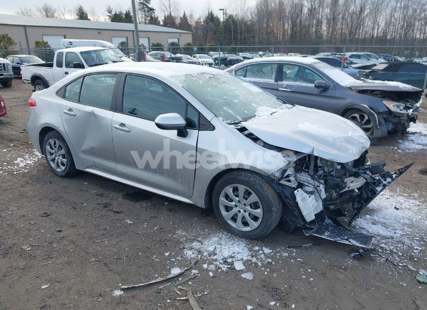 2022 Toyota Corolla LE (VIN 5YFEPMAE5NP292339) main photo