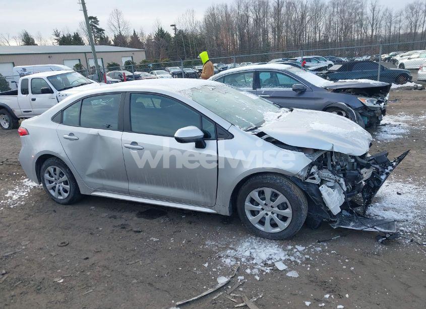 Photo 14 of 2022 Toyota Corolla LE (VIN 5YFEPMAE5NP292339)