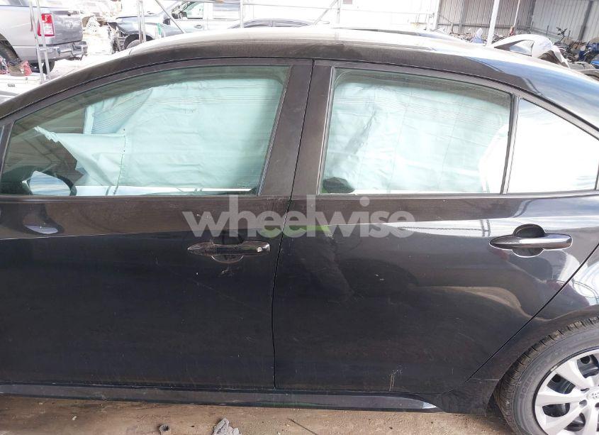 Photo 14 of 2022 Toyota Corolla LE (VIN 5YFEPMAE5NP293300)