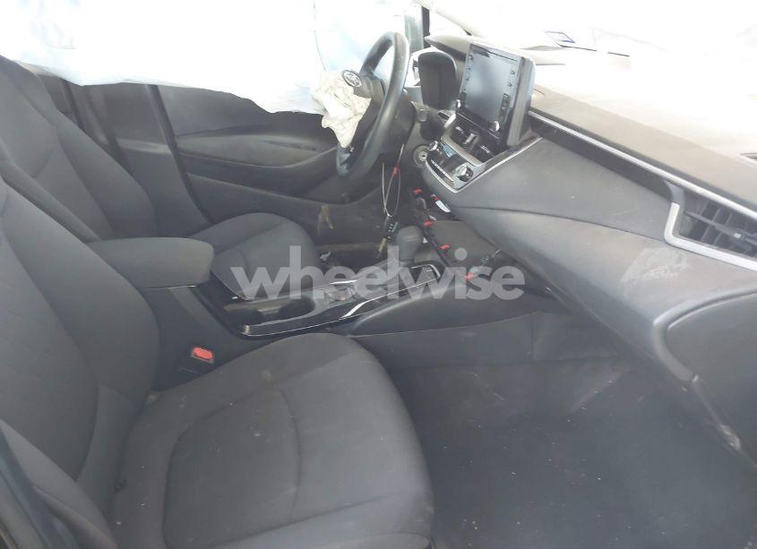 Photo 5 of 2022 Toyota Corolla LE (VIN 5YFEPMAE5NP293300)
