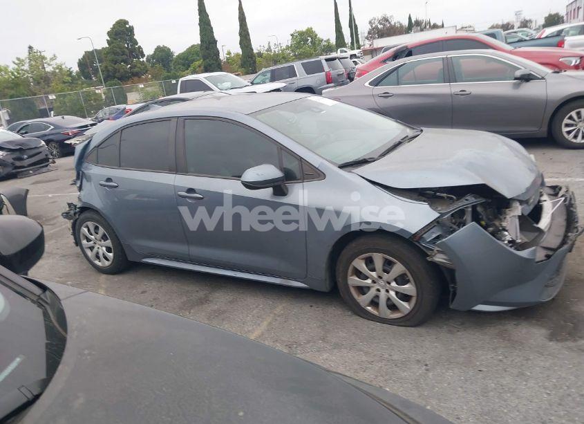 Photo 13 of 2022 Toyota Corolla LE (VIN 5YFEPMAE5NP305266)