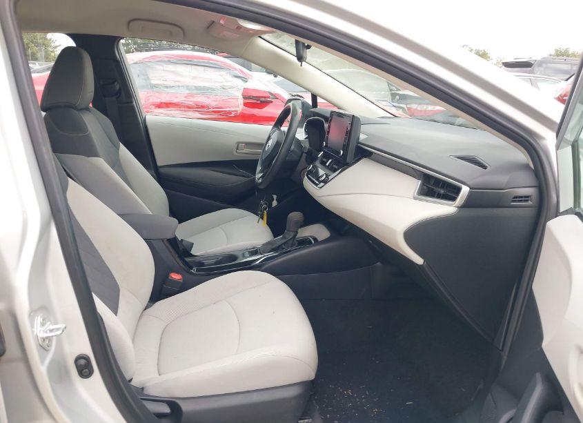 Photo 5 of 2022 Toyota Corolla LE (VIN 5YFEPMAE5NP313612)