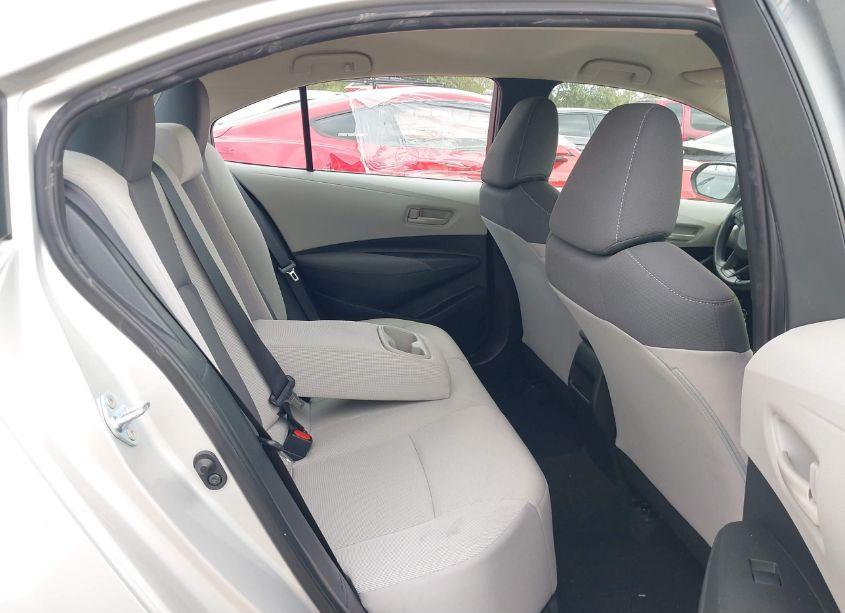 Photo 8 of 2022 Toyota Corolla LE (VIN 5YFEPMAE5NP313612)