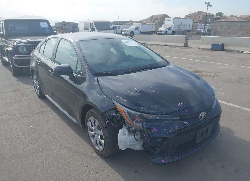 2022 Toyota Corolla LE (VIN 5YFEPMAE5NP328739) main photo