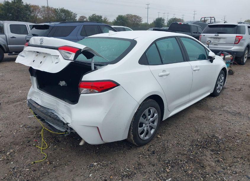 Photo 4 of 2022 Toyota Corolla LE (VIN 5YFEPMAE5NP339241)