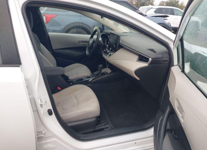 Photo 5 of 2022 Toyota Corolla LE (VIN 5YFEPMAE5NP339241)