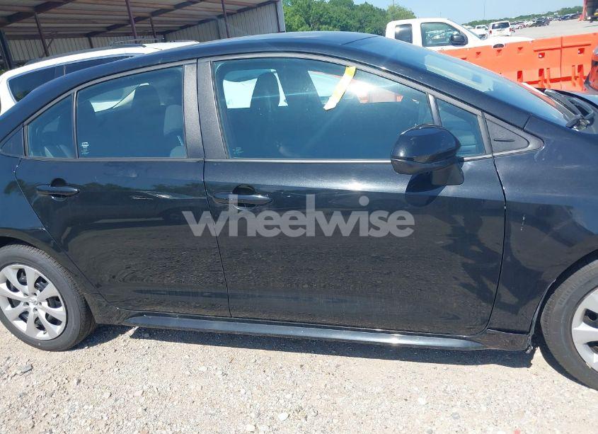 Photo 12 of 2022 Toyota Corolla LE (VIN 5YFEPMAE5NP347162)