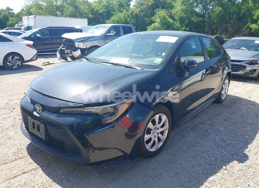 Photo 2 of 2022 Toyota Corolla LE (VIN 5YFEPMAE5NP347162)