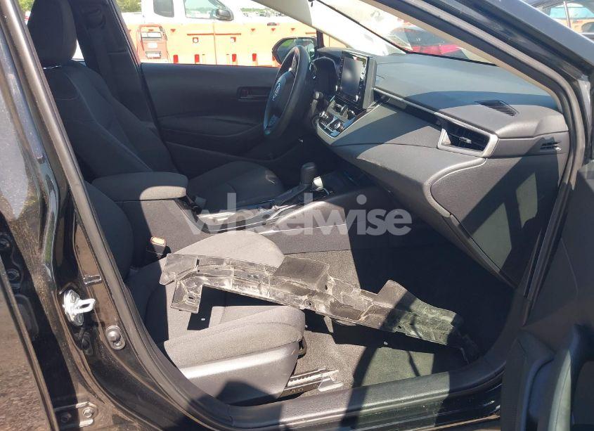 Photo 5 of 2022 Toyota Corolla LE (VIN 5YFEPMAE5NP347162)