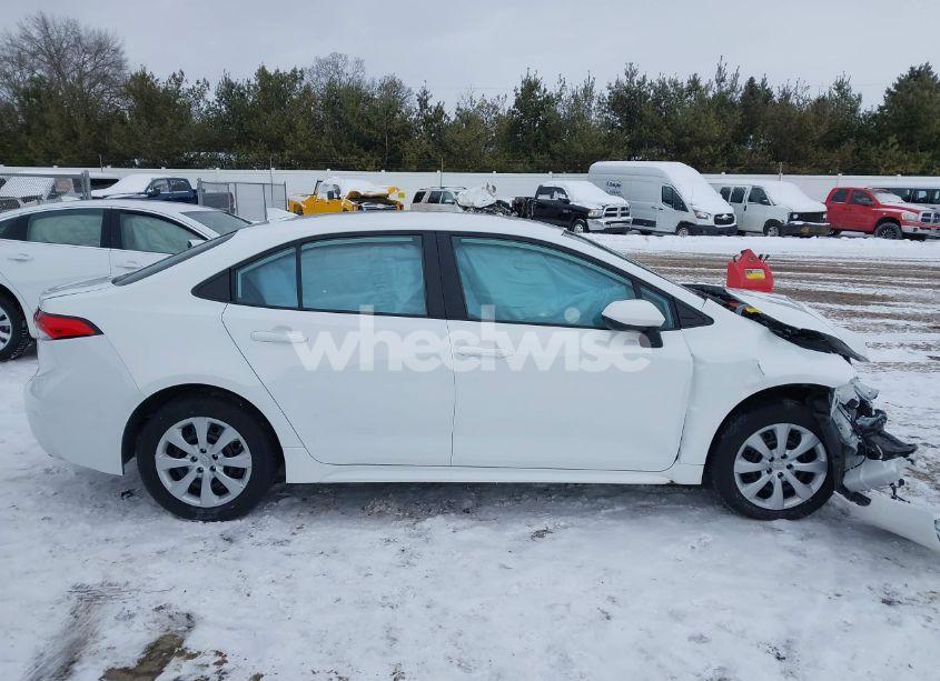 Photo 14 of 2022 Toyota Corolla LE (VIN 5YFEPMAE5NP357108)