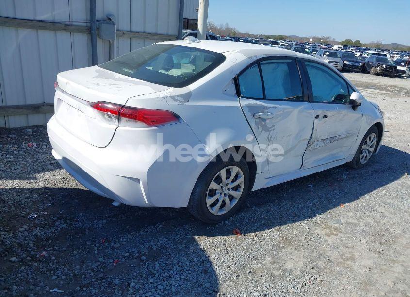 Photo 4 of 2022 Toyota Corolla LE (VIN 5YFEPMAE5NP360770)