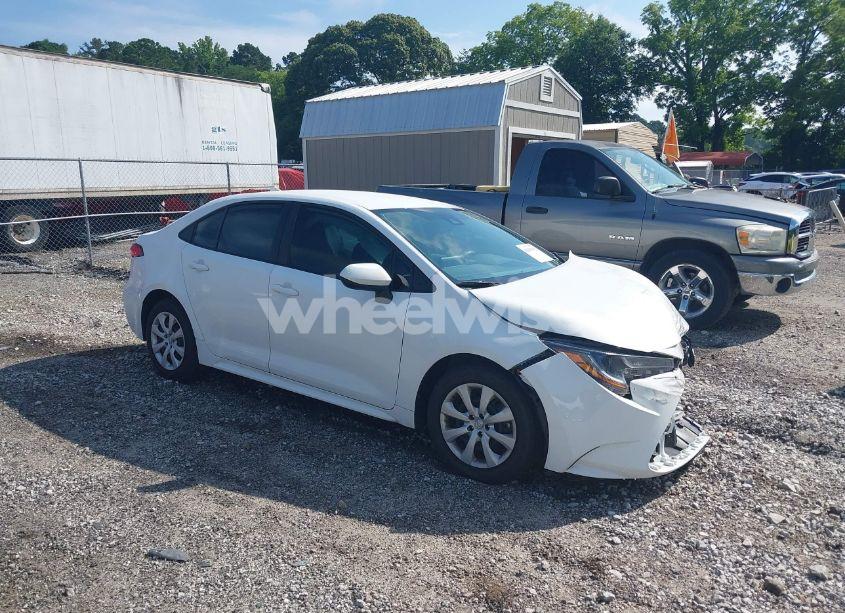 2022 Toyota Corolla LE (VIN 5YFEPMAE5NP364883) main photo