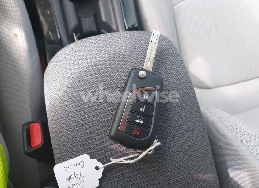 Photo 11 of 2022 Toyota Corolla LE (VIN 5YFEPMAE5NP364883)