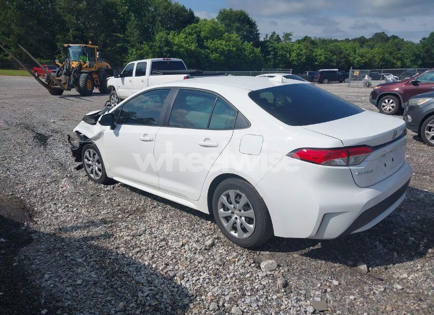 Photo 3 of 2022 Toyota Corolla LE (VIN 5YFEPMAE5NP364883)