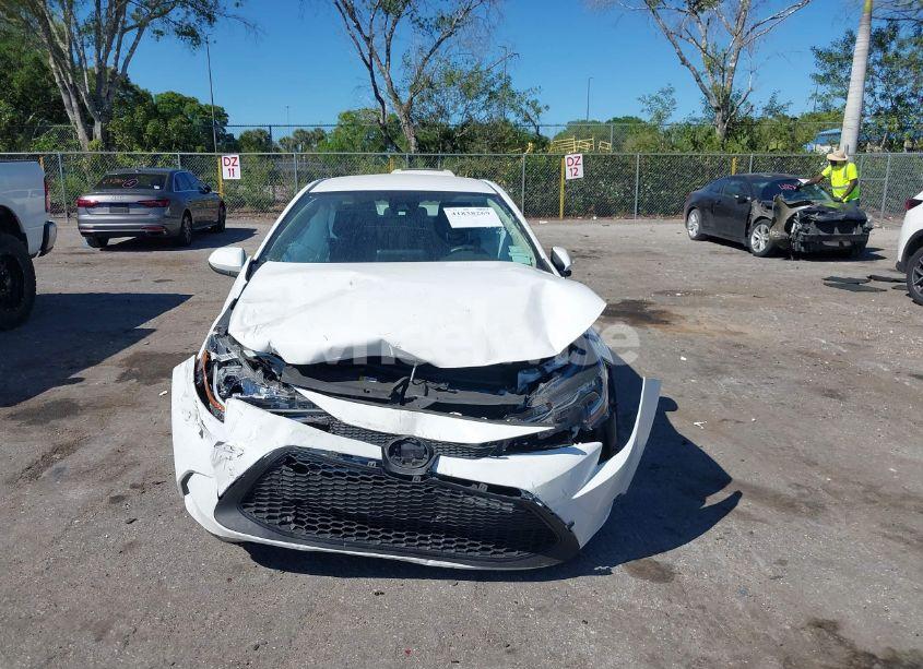 Photo 11 of 2022 Toyota Corolla LE (VIN 5YFEPMAE5NP370179)