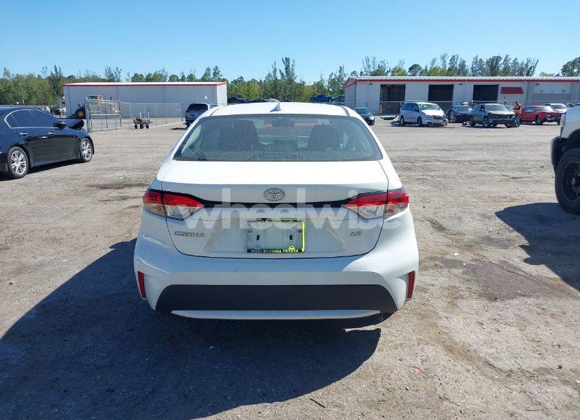 Photo 15 of 2022 Toyota Corolla LE (VIN 5YFEPMAE5NP370179)