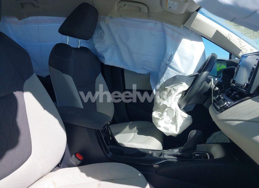 Photo 5 of 2022 Toyota Corolla LE (VIN 5YFEPMAE5NP370179)