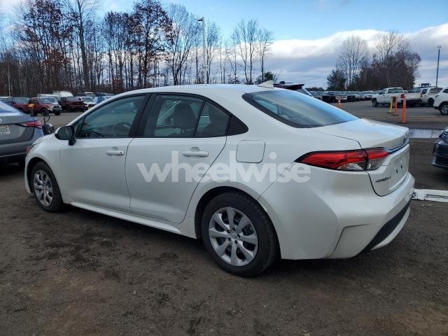Photo 2 of 2022 TOYOTA COROLLA LE (VIN 5YFEPMAE5NP377455)