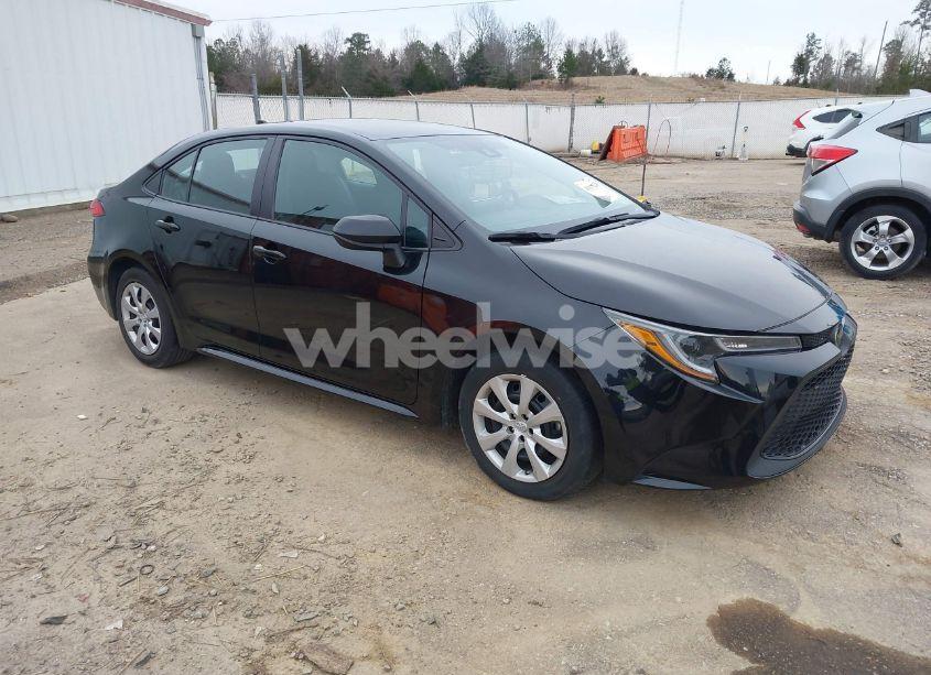 2022 Toyota Corolla LE (VIN 5YFEPMAE5NP378797) main photo