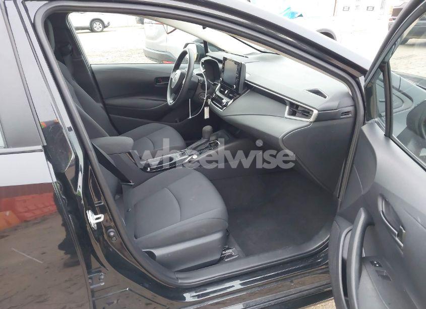 Photo 5 of 2022 Toyota Corolla LE (VIN 5YFEPMAE5NP378797)