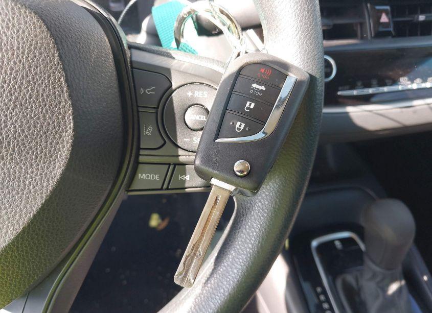 Photo 11 of 2022 Toyota Corolla LE (VIN 5YFEPMAE5NP381473)