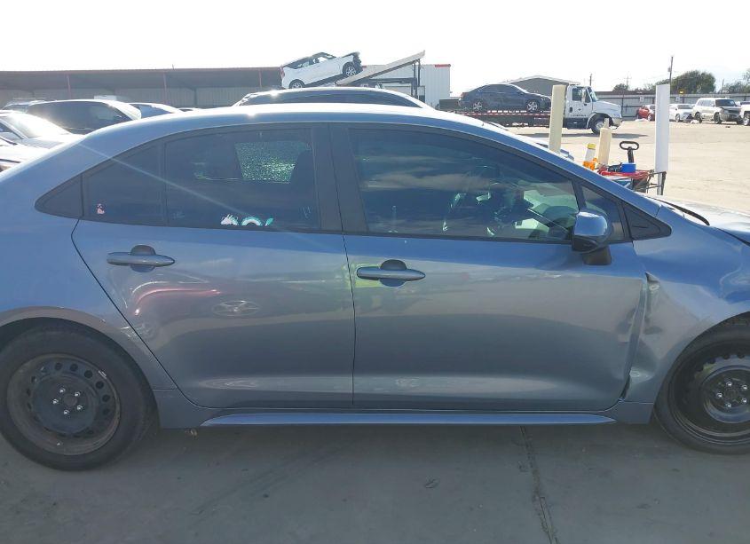 Photo 14 of 2022 Toyota Corolla LE (VIN 5YFEPMAE5NP381473)