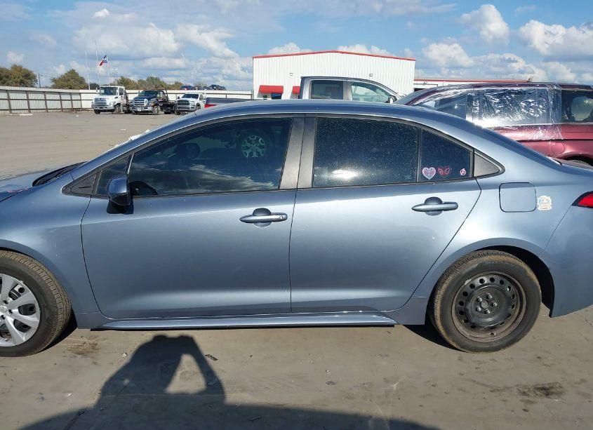 Photo 15 of 2022 Toyota Corolla LE (VIN 5YFEPMAE5NP381473)