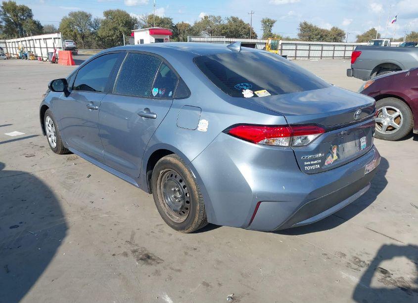 Photo 3 of 2022 Toyota Corolla LE (VIN 5YFEPMAE5NP381473)