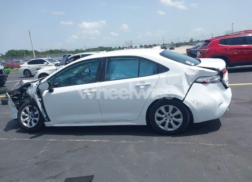 Photo 14 of 2021 Toyota Corolla LE (VIN 5YFEPMAE6MP150290)