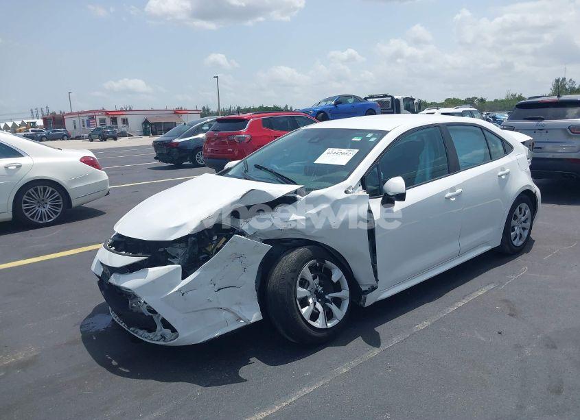 Photo 2 of 2021 Toyota Corolla LE (VIN 5YFEPMAE6MP150290)