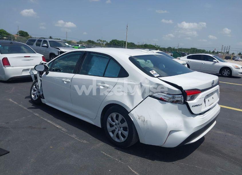Photo 3 of 2021 Toyota Corolla LE (VIN 5YFEPMAE6MP150290)