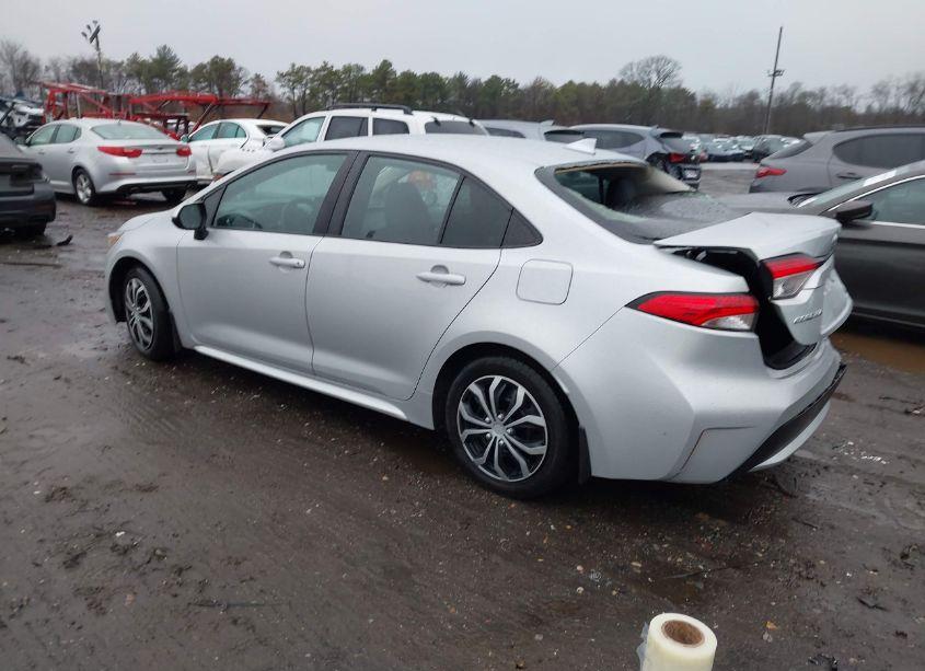 Photo 3 of 2021 Toyota Corolla LE (VIN 5YFEPMAE6MP158101)