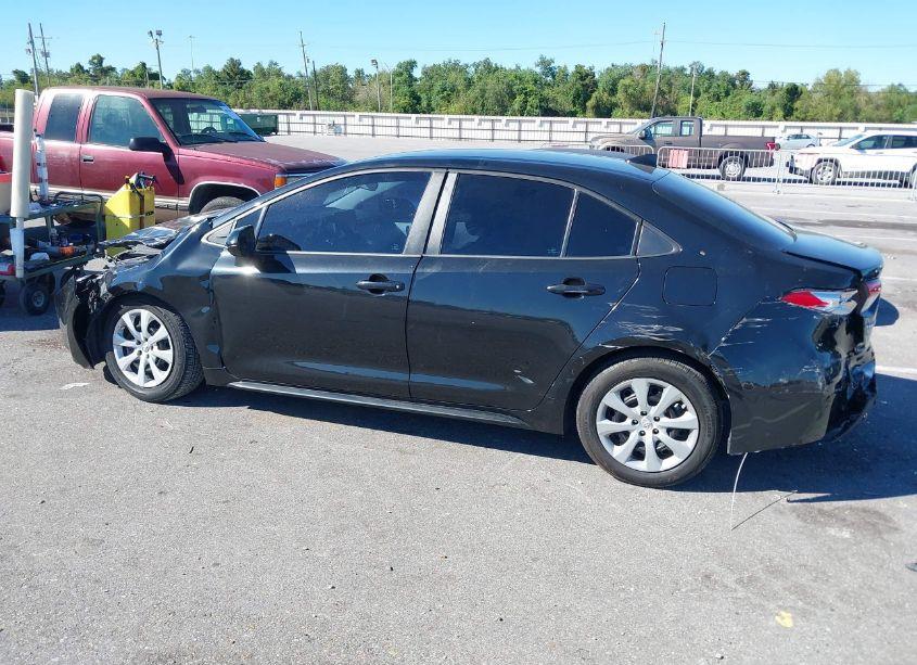 Photo 14 of 2021 Toyota Corolla LE (VIN 5YFEPMAE6MP163265)