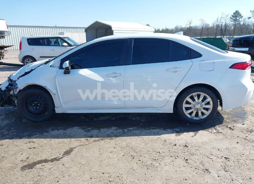 Photo 14 of 2021 Toyota Corolla LE (VIN 5YFEPMAE6MP185668)