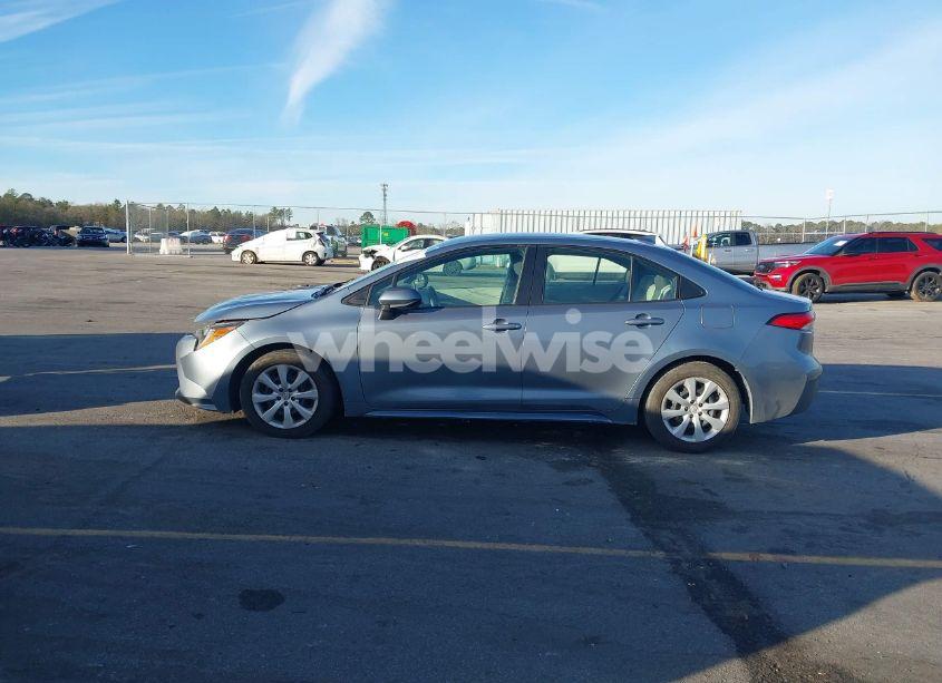 Photo 14 of 2021 Toyota Corolla LE (VIN 5YFEPMAE6MP187677)
