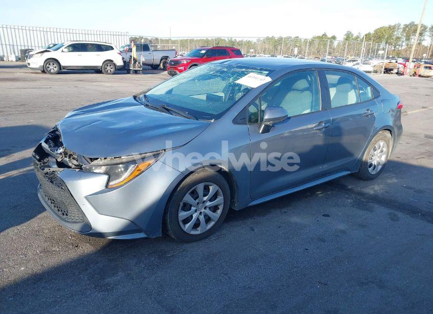 Photo 2 of 2021 Toyota Corolla LE (VIN 5YFEPMAE6MP187677)