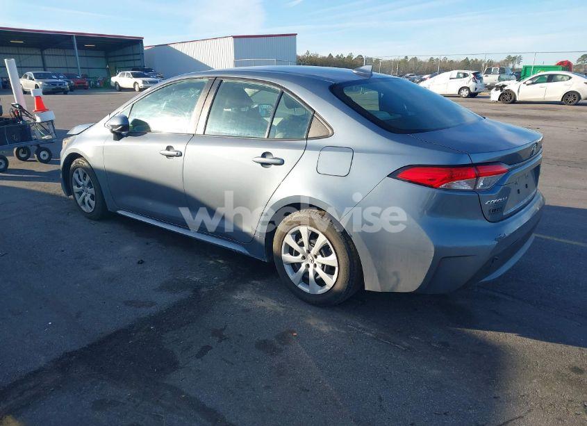 Photo 3 of 2021 Toyota Corolla LE (VIN 5YFEPMAE6MP187677)