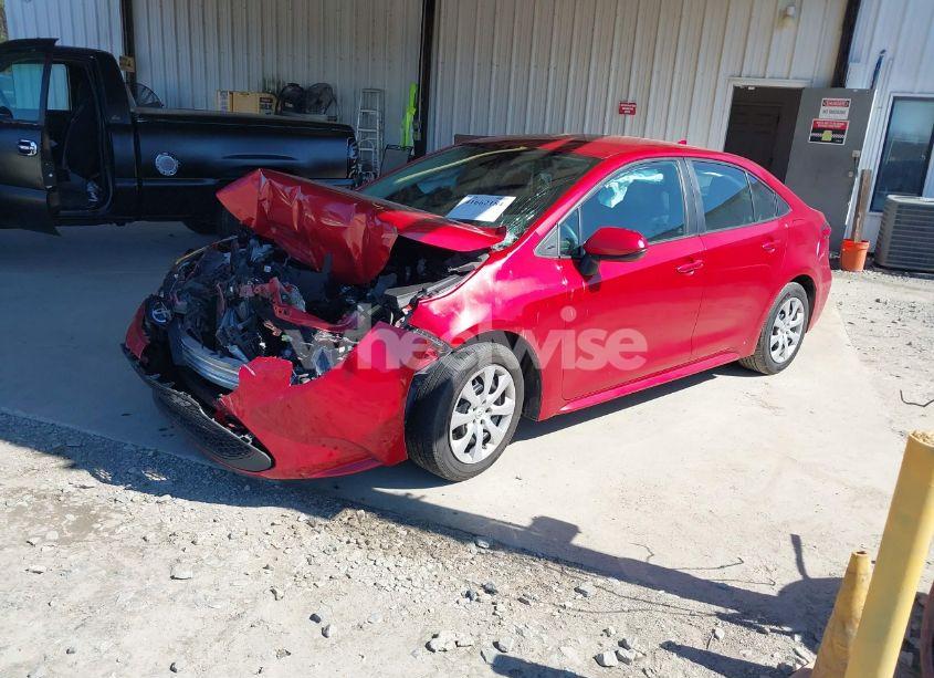 Photo 2 of 2021 Toyota Corolla LE (VIN 5YFEPMAE6MP189431)