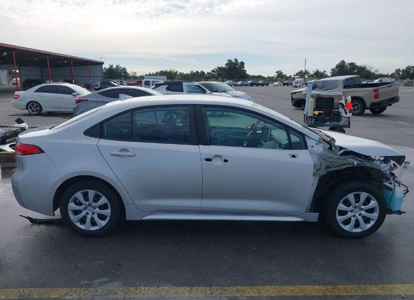 Photo 14 of 2021 Toyota Corolla LE (VIN 5YFEPMAE6MP224534)