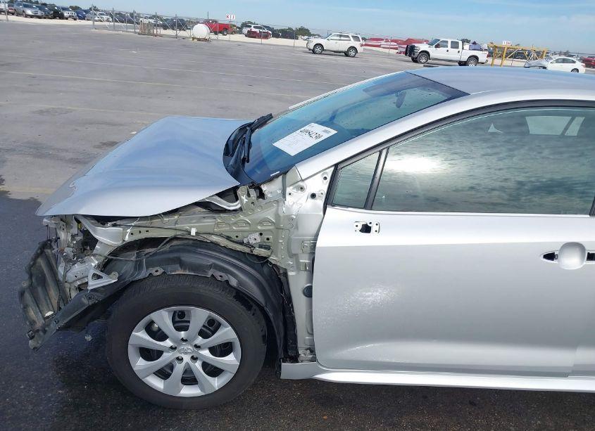 Photo 18 of 2021 Toyota Corolla LE (VIN 5YFEPMAE6MP224534)