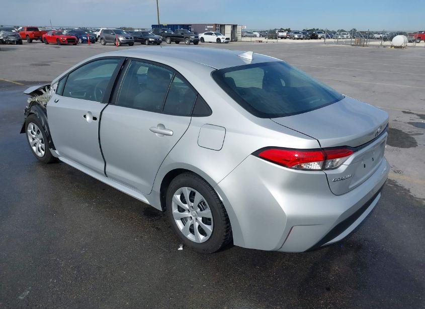 Photo 3 of 2021 Toyota Corolla LE (VIN 5YFEPMAE6MP224534)